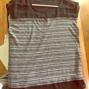 Sleeveless dress shirt